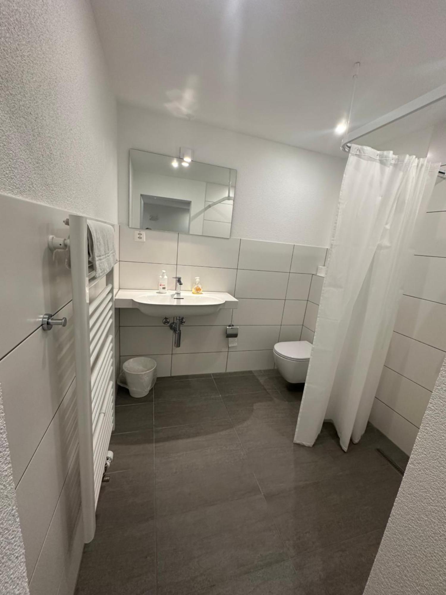 Hotel Restaurant Krebs Grenchen Exteriör bild