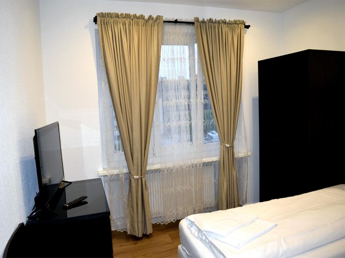 Hotel Restaurant Krebs Grenchen Exteriör bild